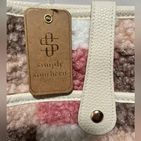 NWT Simply Southern purse with matching zipper wallet. - Picture 2 of 7